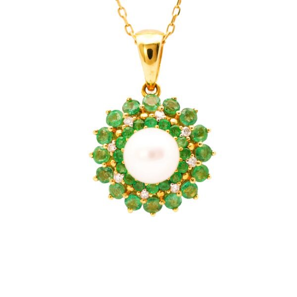 Pearl Emerald Pendant with diamond